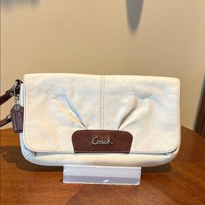 Coach Large Wristlet  leather Cream /Brown  Clutch  card holder full front flap